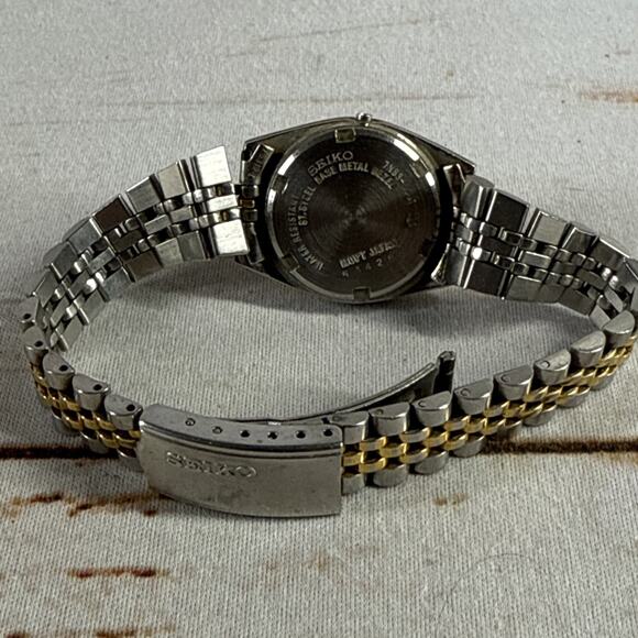 Seiko Ladies Two-Tone Day/Date Quartz Watch 7N83-0041 - Picture 3 of 5
